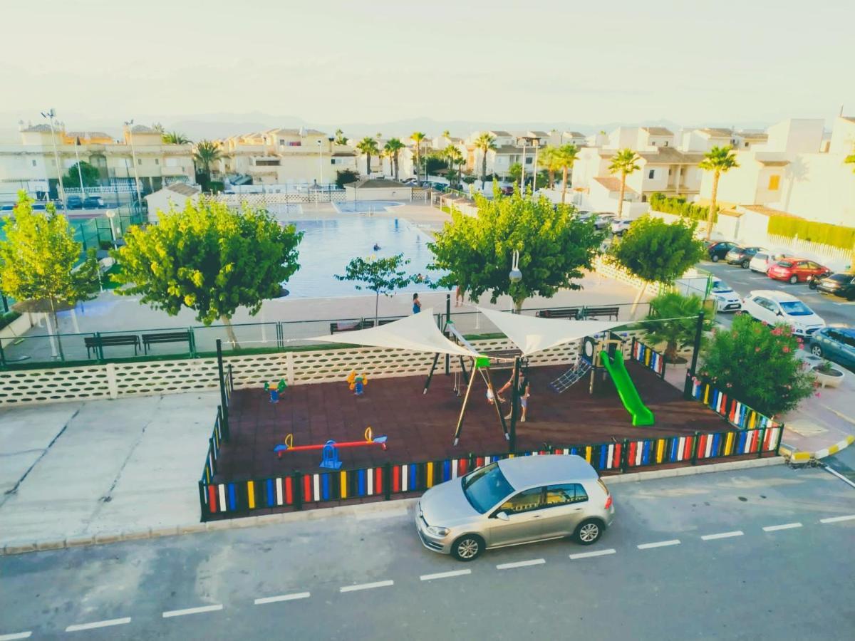 גראן אלקנט Bungalow Cerca Playa מראה חיצוני תמונה